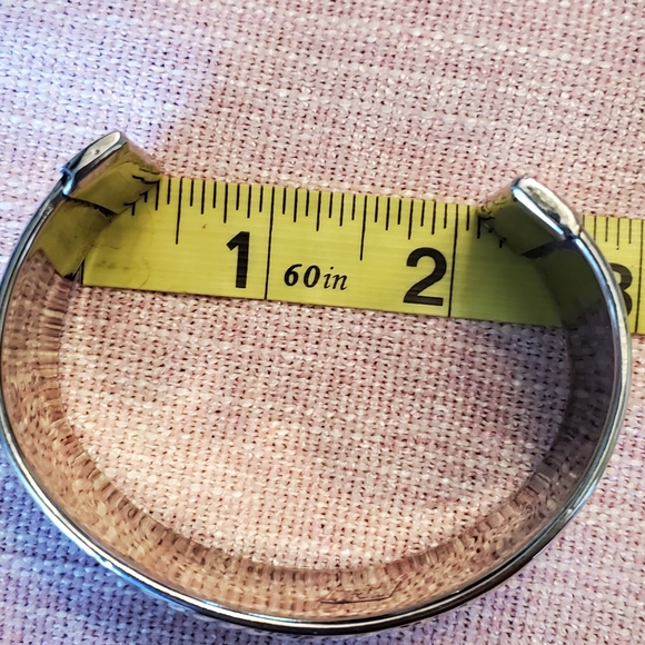 Silver Tone Hand Made in India Ribbed Metal cuff - Picture 6 of 6